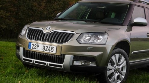 Autotest Skoda Yeti 1.6 TDI en 1.4 TSI Outdoor. De vernieuwde Yeti heeft twee gezichten gekregen en is nog iets luxer en slimmer ingericht.