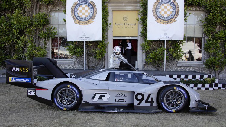 De Pikes Peak Volkswagen I.D. R was afgelopen weekend ook succesvol op de heuvelklim van Goodwood.