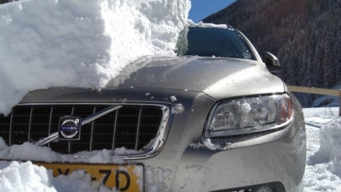 De tijd dat Volvo's nog associaties van logge tanks deed opwekken ligt al even achter ons. Zeker met de komst van de strak gelijnde V70 en S80 is het nieuwe tijdperk van Volvo over praktisch de gehele