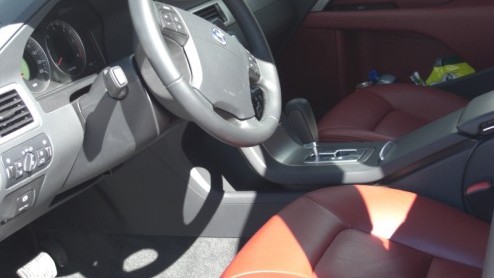 De tijd dat Volvo's nog associaties van logge tanks deed opwekken ligt al even achter ons. Zeker met de komst van de strak gelijnde V70 en S80 is het nieuwe tijdperk van Volvo over praktisch de gehele