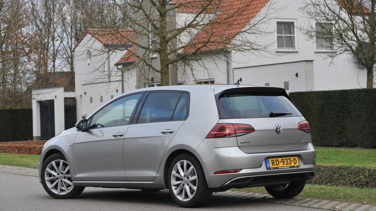 Volkswagen start met de levering van de nieuwe 1.5 TSI motor met cilinderuitschakeling en zeilfunctie in de Golf.