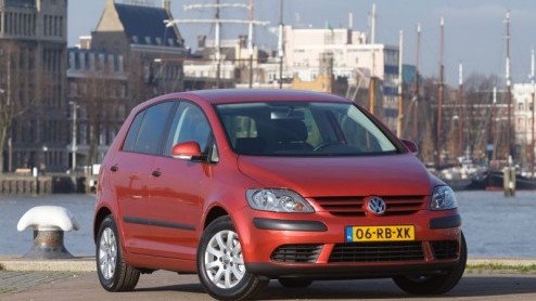 De zestraps vesnellingsbak met dubbele koppeling, ook wel bekend als DSG, van de volkswagengroep, vliegt je om de oren. Nu kun je de semi-automaat ook bestellen in de Golf Plus 1.4 TSI en in de Leon F