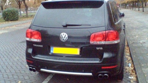 Ronnie heeft onze mailbox vol doen stromen met fotos van speciale autos die hij op straat tegen kwam. Hij heeft er een neusje voor lijkt het wel. Ronnie bedankt hiervoor!