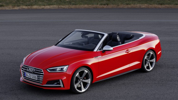 Audi heeft nu de vanafprijzen en standaarduitrusting van de nieuwe Audi A5 Cabriolet bekendgemaakt. In maart is de auto leverbaar en later in 2017 volgen meer motorenopties.