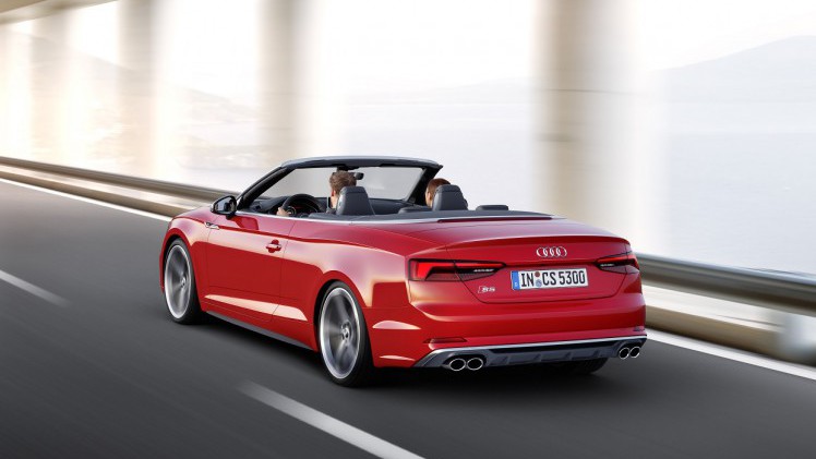 Audi heeft nu de vanafprijzen en standaarduitrusting van de nieuwe Audi A5 Cabriolet bekendgemaakt. In maart is de auto leverbaar en later in 2017 volgen meer motorenopties.