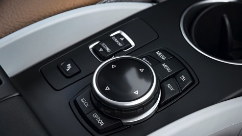 Gereden met de BMW i3 REX, voorzien van range extender. Laat Nicolas Ruis zijn 330d staan?