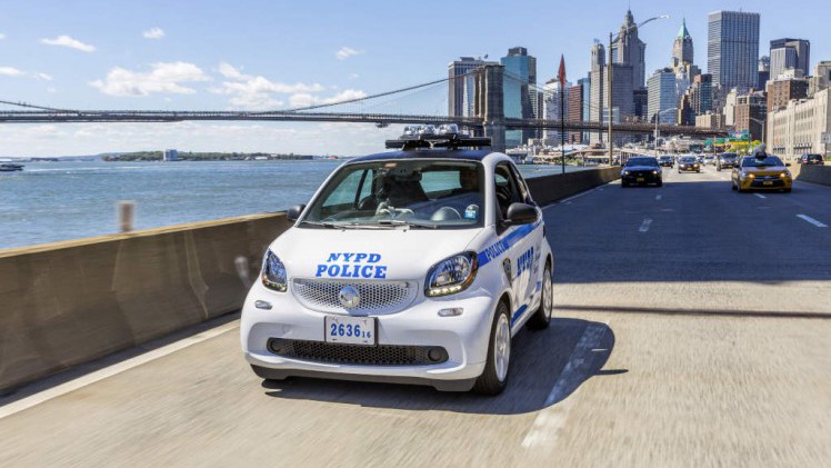 De NYPD neemt 250 Smart Fortwo's in dienst ter vervanging van driewielers.