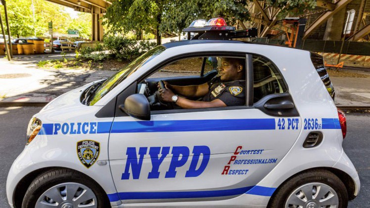De NYPD neemt 250 Smart Fortwo's in dienst ter vervanging van driewielers.