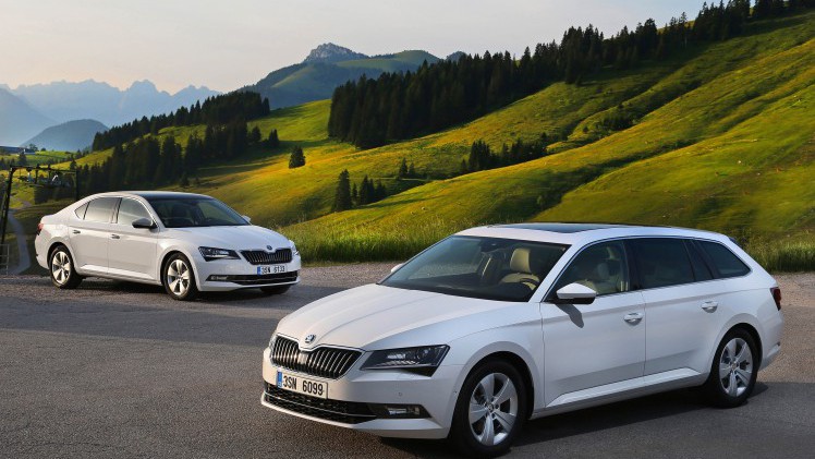 Skoda sportief aan zet met Superb SportLine, Octavia RS 230 en Fabia R5 op IAA Frankfurt 2015.