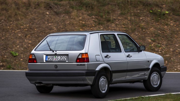De Golf VII facelift is een feit! In 2017 krijgt de Golf 7 een opfriskuur met nieuwe uitrusting en andere motoren, maar de prijzen en verkoopstart vindt al plaats in 2016. Lees hier de details.