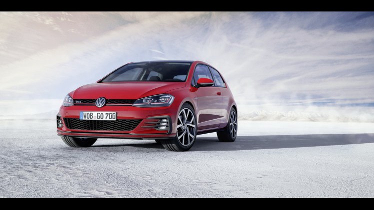 De Golf VII facelift is een feit! In 2017 krijgt de Golf 7 een opfriskuur met nieuwe uitrusting en andere motoren, maar de prijzen en verkoopstart vindt al plaats in 2016. Lees hier de details.