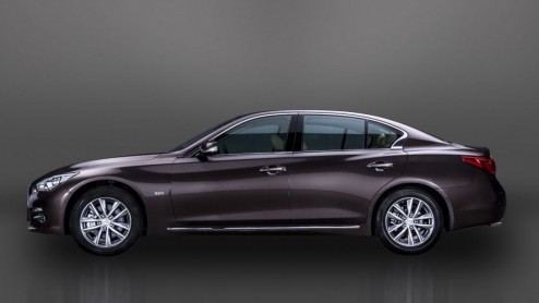 Eind deze maand presenteert Infiniti de verlengde versie van de Q50 op de Chengdu Motor Show.