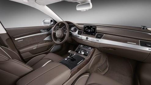 Prijzen en uitrusting vernieuwde Audi A8 bekend gemaakt. Levering start in november.