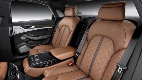 Prijzen en uitrusting vernieuwde Audi A8 bekend gemaakt. Levering start in november.