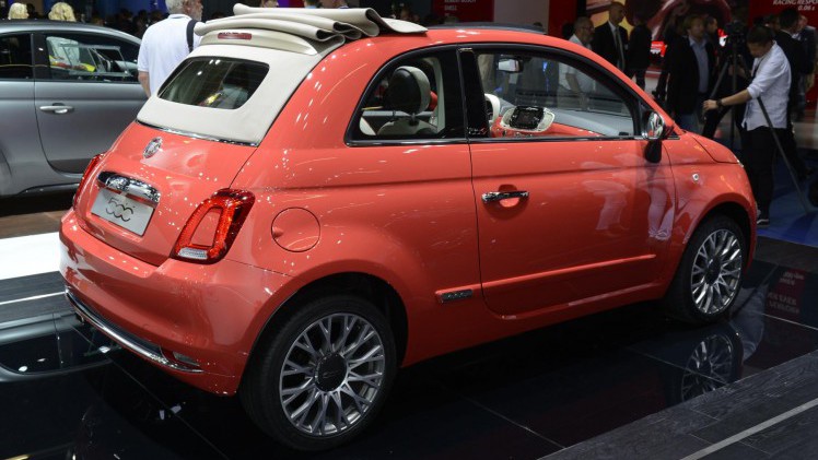 Abarth 595 en Fiat 500 facelift pakken uit in geuren en kleuren op de IAA Frankfurt.