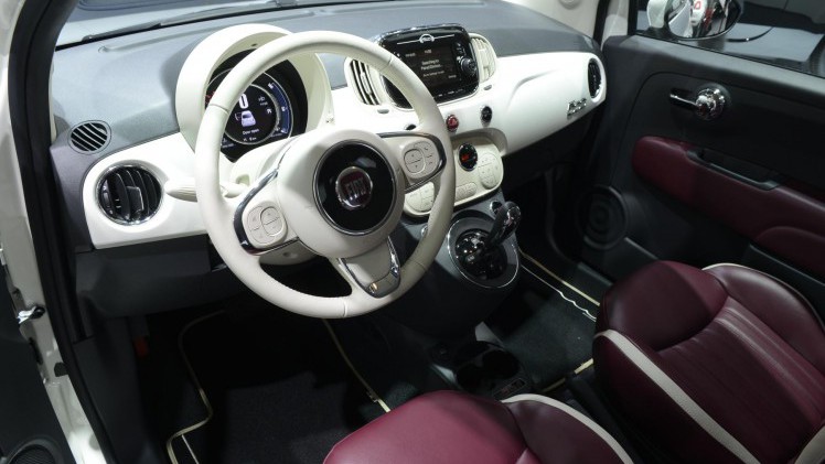 Abarth 595 en Fiat 500 facelift pakken uit in geuren en kleuren op de IAA Frankfurt.