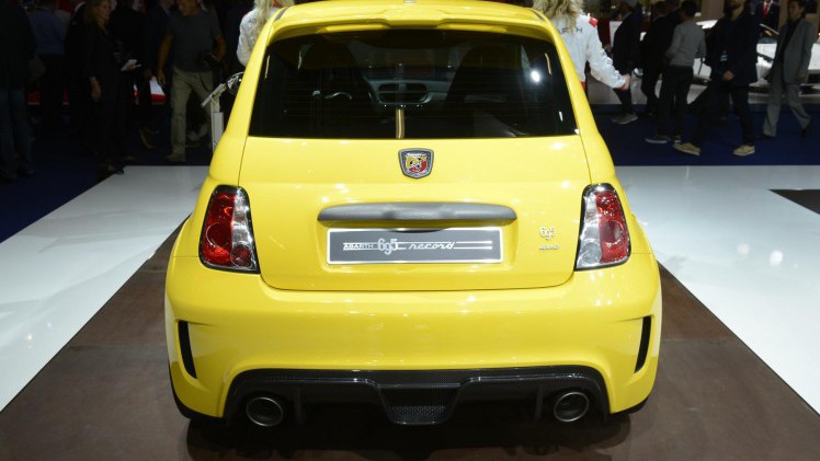 Abarth 595 en Fiat 500 facelift pakken uit in geuren en kleuren op de IAA Frankfurt.