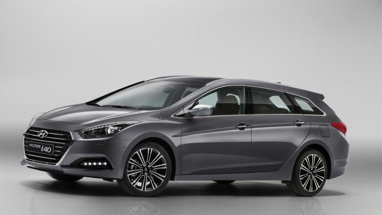 Hyundai i40 facelift naar Nederlandse showrooms als Wagon. De 1.7 CRDi diesel komt in aanmerking voor 20% bijtelling en is ook te koppelen aan een nieuwe zeventrapsautomaat.