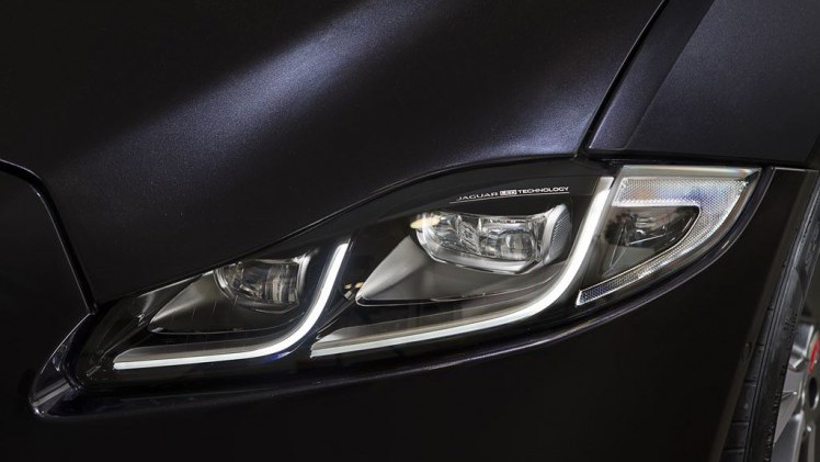 De Jaguar XJ facelift werd medio 2015 voorgesteld. Inmiddels weten we de prijzen en de uitvoeringen, voordat het model in januari 2016 de dealers aan doet.