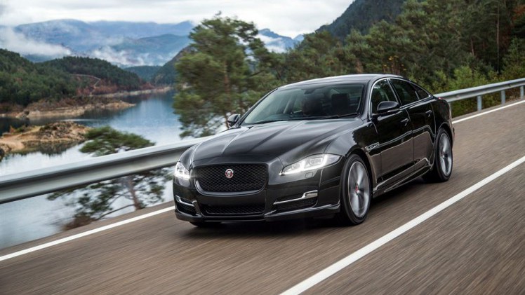 De Jaguar XJ facelift werd medio 2015 voorgesteld. Inmiddels weten we de prijzen en de uitvoeringen, voordat het model in januari 2016 de dealers aan doet.