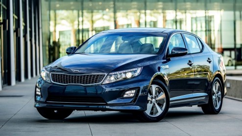 Kia Optima Hybrid vernieuwd in 2014 naar de showroom, opnieuw met 20% bijtelling. De middenklasser is er ook met de 1.7 CRDi diesel.