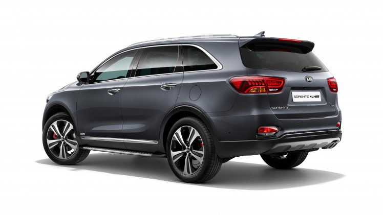 De licht vernieuwde Kia Sorento heeft bijna een halfjaar na de eerste informatie een prijs gekregen.
