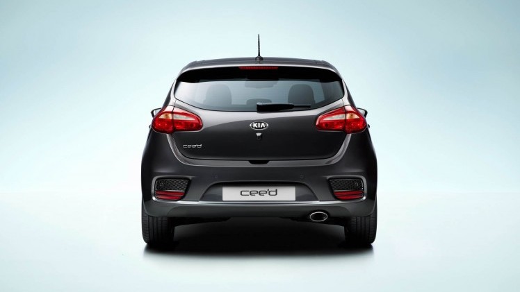 De vernieuwde Kia cee'd staat nu in de showroom en komt in september op de markt als GT-Line en 1.0 T-GDI.