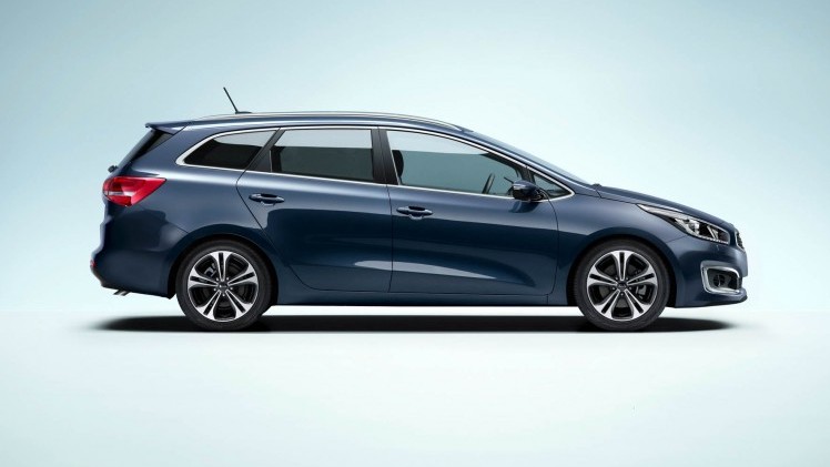 De vernieuwde Kia cee'd staat nu in de showroom en komt in september op de markt als GT-Line en 1.0 T-GDI.