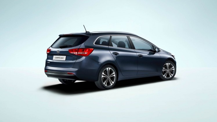De vernieuwde Kia cee'd staat nu in de showroom en komt in september op de markt als GT-Line en 1.0 T-GDI.