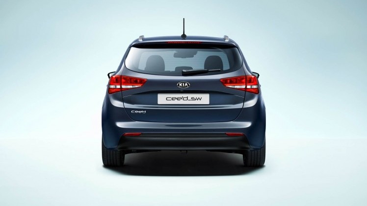 De vernieuwde Kia cee'd staat nu in de showroom en komt in september op de markt als GT-Line en 1.0 T-GDI.