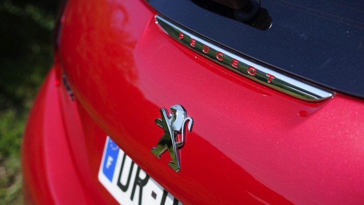 Uiterlijk zijn de verschillen minimaal, maar toch is de Peugeot 208 een leukere auto dan dat hij was, ontdekten we in Oostenrijk. Autotest!