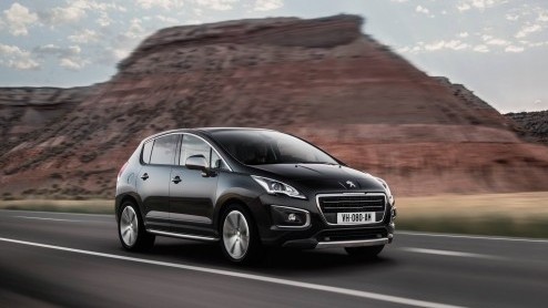 Peugeot heeft een prijskaartje gehangen aan de vernieuwde 3008, die onlangs op de IAA zijn debuut beleefde. De vanafprijs van de 1.6 VTi is met 27.650 euro iets lager dan voorheen.