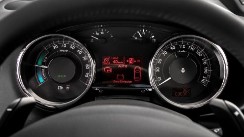 Peugeot heeft een prijskaartje gehangen aan de vernieuwde 3008, die onlangs op de IAA zijn debuut beleefde. De vanafprijs van de 1.6 VTi is met 27.650 euro iets lager dan voorheen.