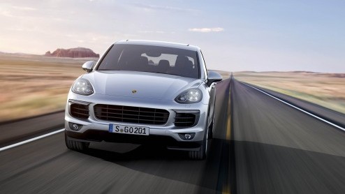 Hij zat eraan te komen, de facelift voor de Porsche Cayenne.. Ook als S-E Hybrid plug-in hybride