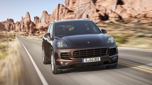 Hij zat eraan te komen, de facelift voor de Porsche Cayenne.. Ook als S-E Hybrid plug-in hybride
