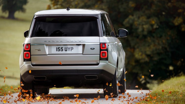 Range Rover facelift zijn grootste model en brengt dit type nu ook als plug-in hybrid.