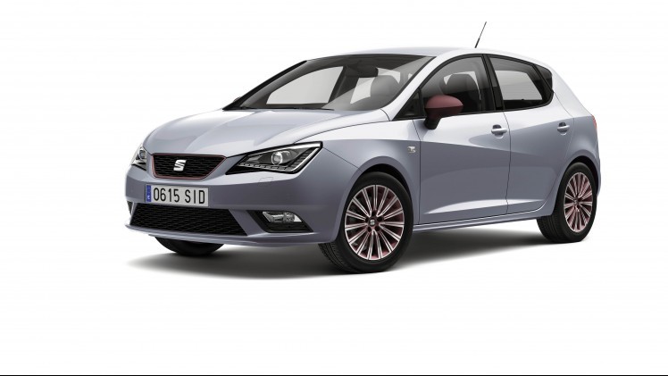 Nieuwe Seat Ibiza prijzen vanaf 12.950 euro voor de 1.0 MPI en 13.950 euro met de 1.0 TSI. Speciale aandacht krijgen de Style Connect en FR Connect uitvoeringen.