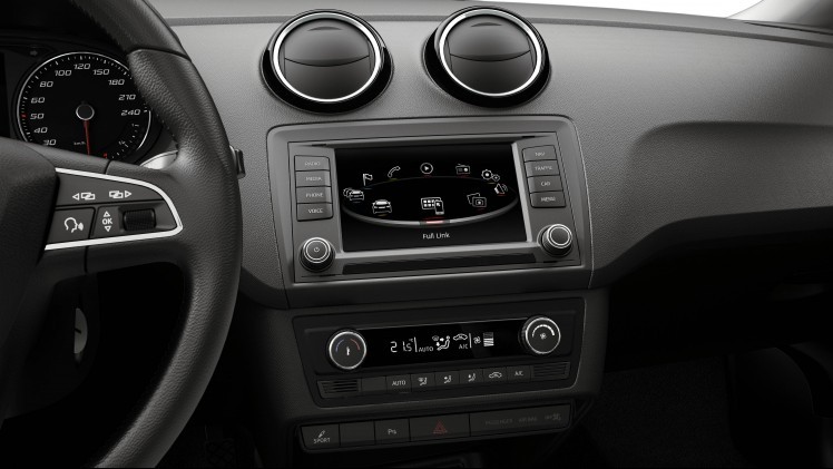 Nieuwe Seat Ibiza prijzen vanaf 12.950 euro voor de 1.0 MPI en 13.950 euro met de 1.0 TSI. Speciale aandacht krijgen de Style Connect en FR Connect uitvoeringen.
