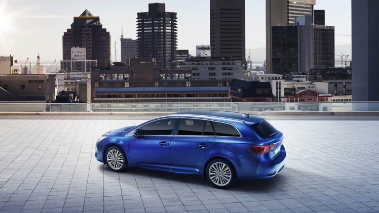 Toyota heeft de vanafprijzen van de vernieuwde Toyota Avensis met 1.6 D-4D dieselmotor bekend gemaakt. Hij is er vanaf 28.995 euro en komt met 20% bijtelling, voor de zakelijk rijder als Lease Pro.