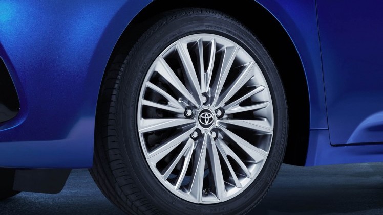 Toyota heeft de vanafprijzen van de vernieuwde Toyota Avensis met 1.6 D-4D dieselmotor bekend gemaakt. Hij is er vanaf 28.995 euro en komt met 20% bijtelling, voor de zakelijk rijder als Lease Pro.