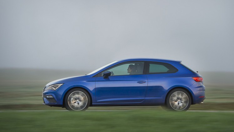 De driedeursvariant en de Cupra-modellen van de vernieuwde SEAT Leon zijn nu ook van een prijskaartje voorzien. De driedeurs is er vanaf 31.150 euro.