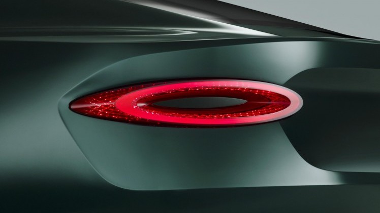 Met de Bentley EXP 10 Speed 6 laat het merk zien dat een kleinere sportwagen ook bij Bentley zou passen. Mogelijk gaat studiemodel in productie.