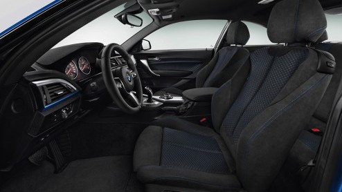 BMW introduceert 218i Coup met driecilinder turbomotor in combinatie met achterwielaandrijving. Voor 2015 doen daarnaast nieuwe uitvoeringen intrede.