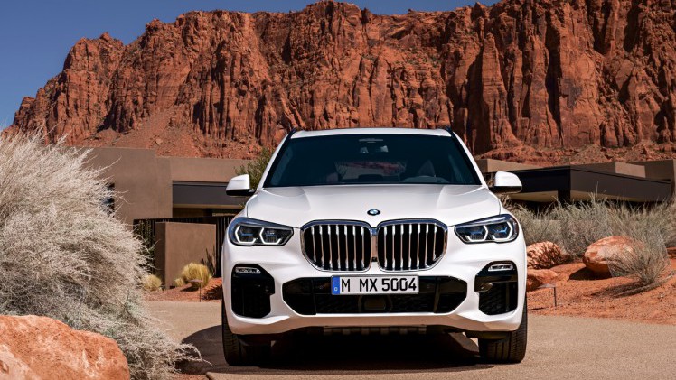BMW trekt nu al het doek van de vierde generatie X5.