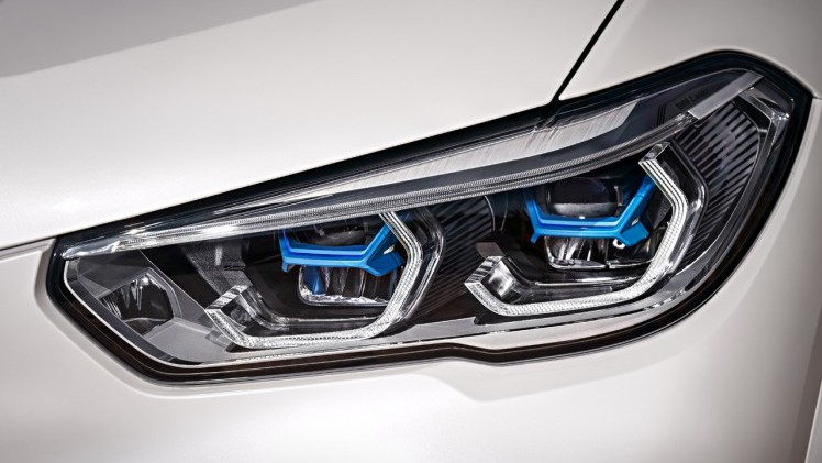 BMW trekt nu al het doek van de vierde generatie X5.