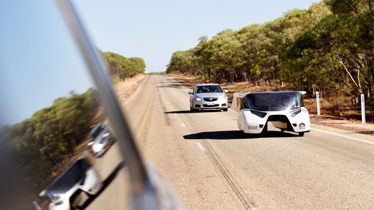 Stella Lux realiseert 1500 kilometer actieradius in World Solar Challenge 2015.