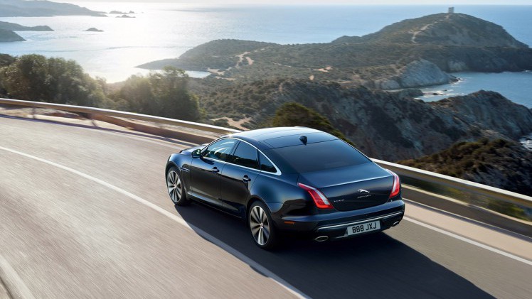 Jaguar brengt een speciale XJ50 ter viering van het vijftig jarig bestaan van dit model.