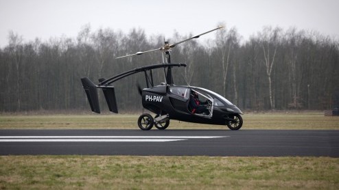 Pal-V One is een vliegende auto. Eind 2014 in de verkoop, levering medio 2016.