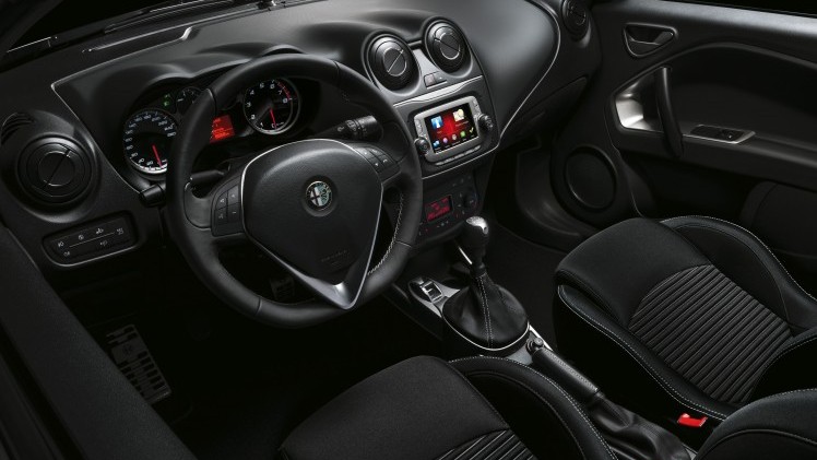 Alfa MiTo LPG als Junior in 1.4 Turbo 120 Bi-fuel uitvoering met affabriek autogasinstallatie en sportieve uitrusting.