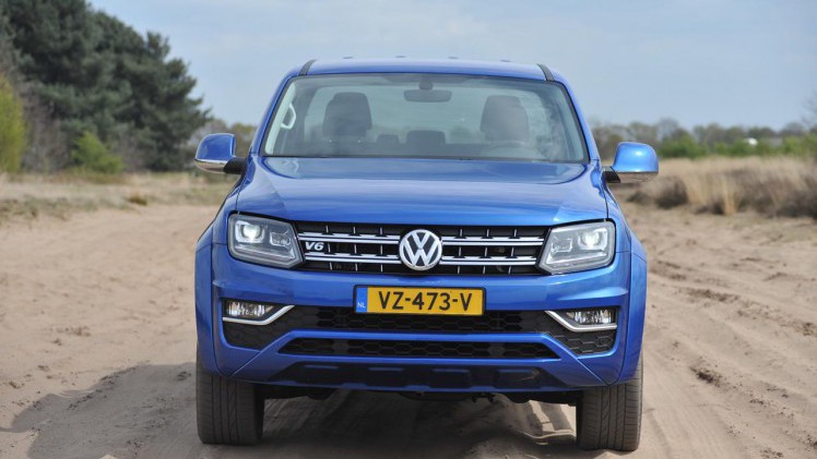 De bestaande Amarok pick-up is door Volkswagen flink aangepakt. De auto beschikt onder meer over een nieuwe V6 dieselmotor die een hernieuwde kennismaking vraagt.